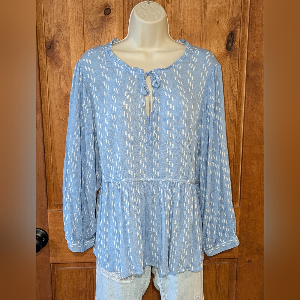 SO Blue and‎ White Patterned Blouse